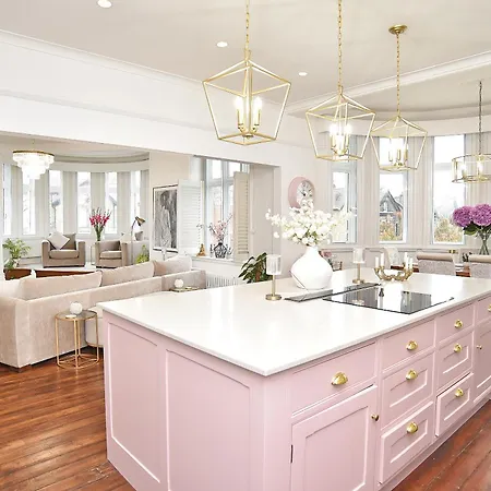 Beautiful & Luxury Overlooking The Stray *