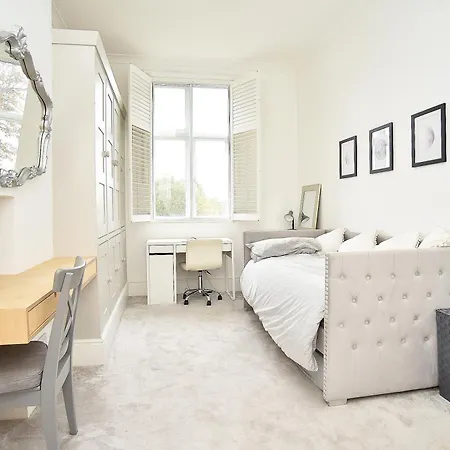 Apartment Beautiful & Luxury Overlooking The Stray