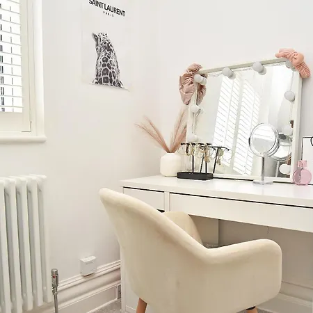 Beautiful & Luxury Overlooking The Stray * Harrogate
