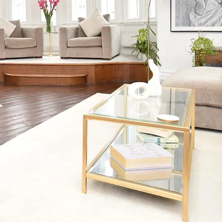 Beautiful & Luxury Overlooking The Stray Apartment Harrogate